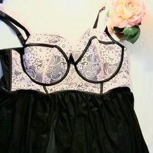 TORRID Pink lace and black babydoll🖤